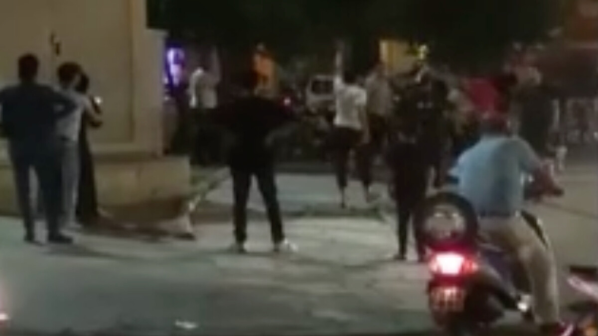 Kilis’te iki grup arasındaki şiddetli kavga cep telefonuyla görüntülendi