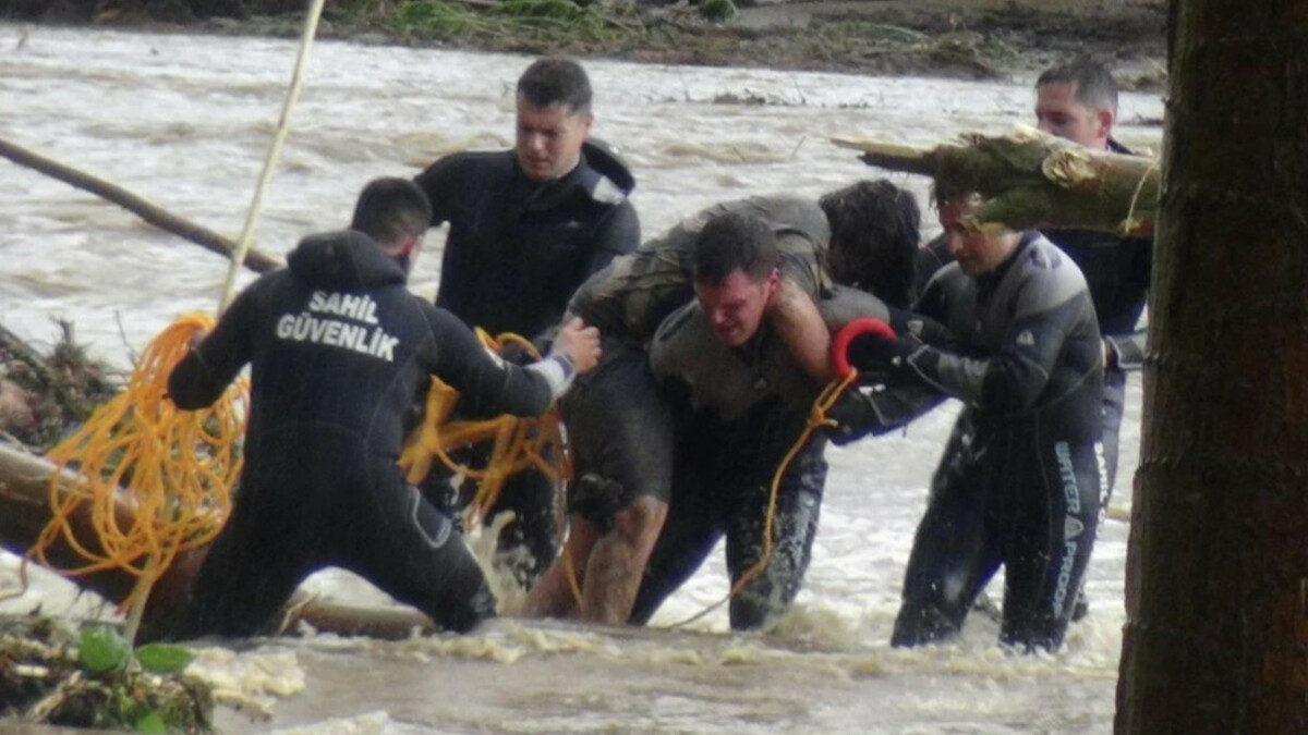 Kırklareli’nde sel felaketi: 2 can kaybı, 4 kişi aranıyor