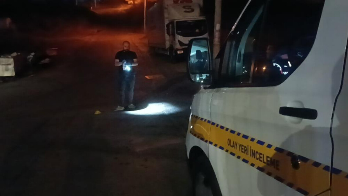 Kocaeli’de bir kişi eski ev arkadaşını tabancayla bacağından vurup kaçtı