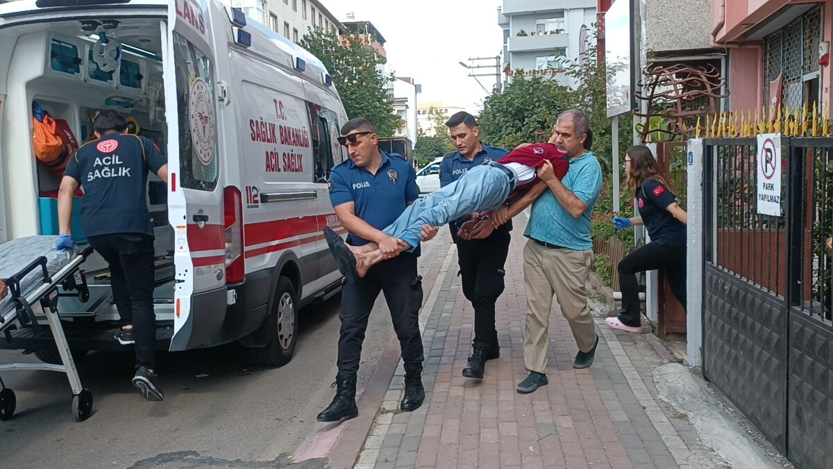 Kocaeli’de sinir krizi geçirdi, polis çareyi kelepçelemekte buldu