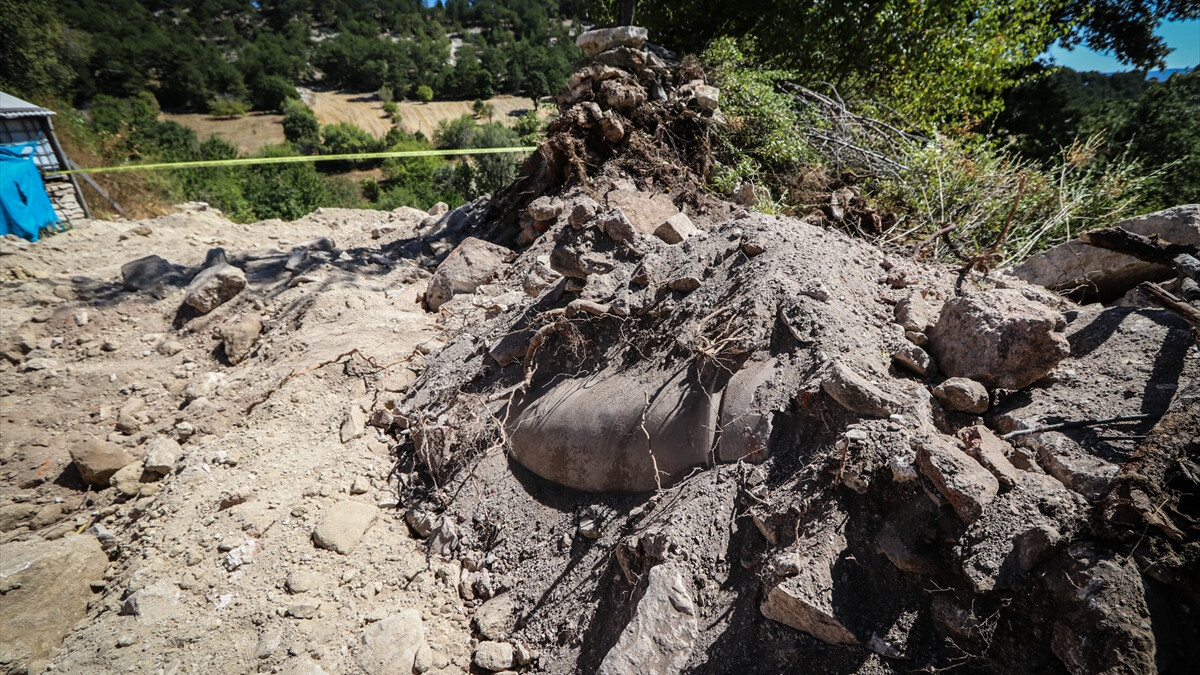 Kütahya’da kaçak kazı! 11 kişi yakalandı