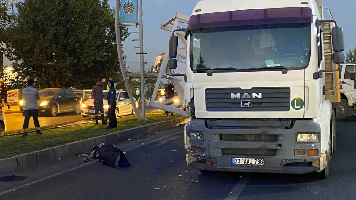 Malatya’da yolun karşısına geçerken tırın çarptığı yaya öldü