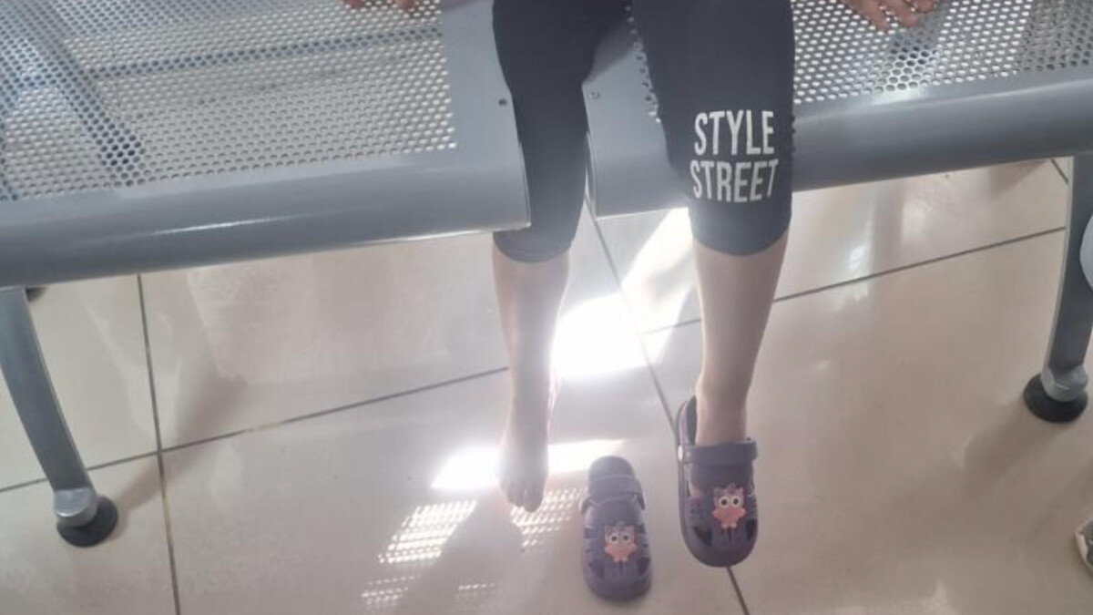 Manisa’da ayağı banka sıkışan çocuğu itfaiye kurtardı