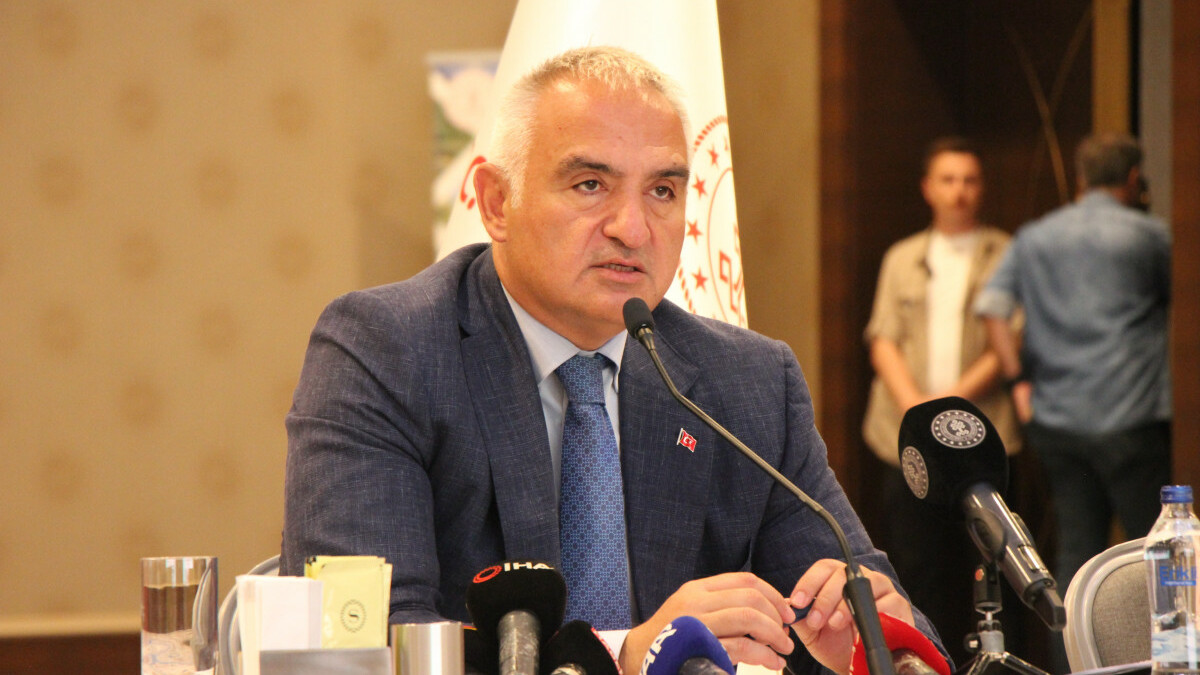 Mehmet Nuri Ersoy: 2028 yılında turizmden 100 milyar dolarlık bir gelir hedefimiz var