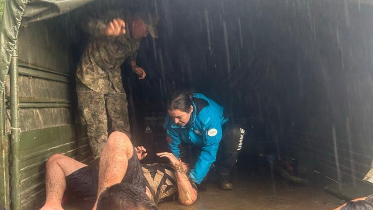 Mehmetçik, Kırklareli’nde afetzedeler için seferber oldu