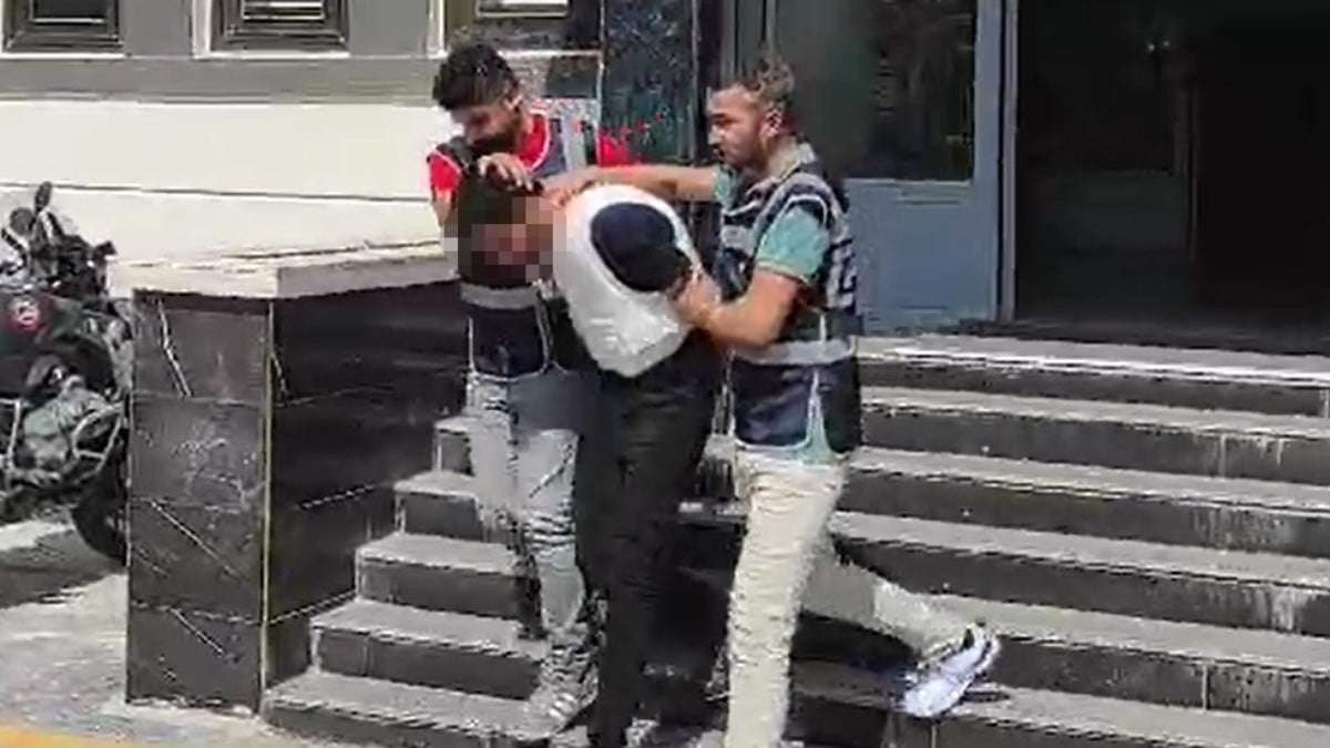 Mersin’de boğazı kesilen kadının katili belirlendi! Borçlu çocuğu annesini öldürdüğünü itiraf etti…