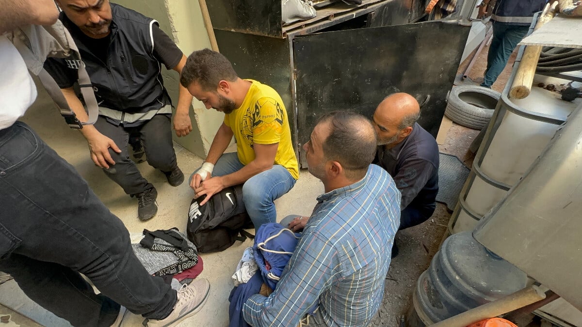 Mersin’de göçmen kaçakçılığı! Avrupa’ya kaçmaya hazırlanan 31 kaçak göçmen yakalandı…