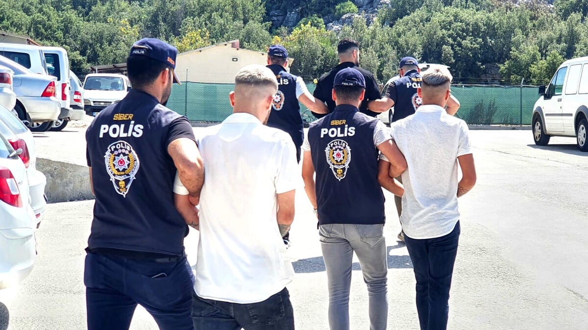 Muğla’da yüksek kazançlı iş vaadinde bulunan çete çökertildi