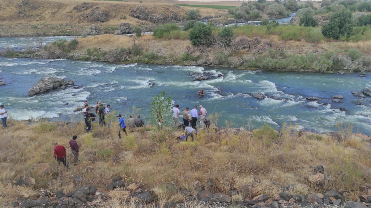 Muş’ta acı ölüm! Balık tutarken nehre düşüp boğuldu