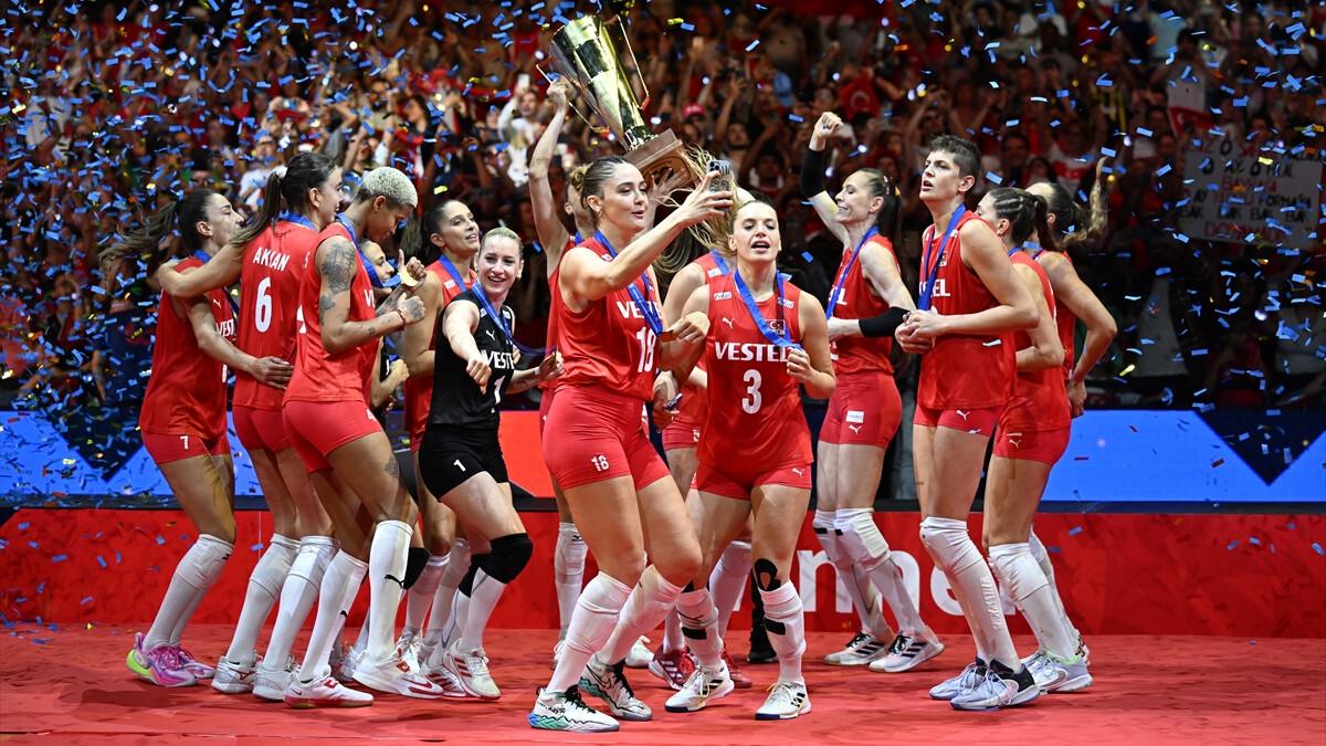 Namağlup Avrupa Şampiyonu Filenin Sultanları’nda THY’den tatil jesti