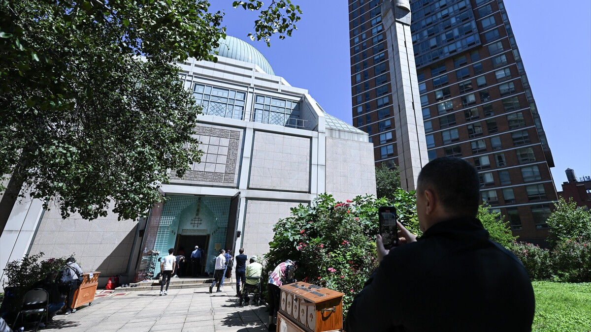 New York’ta bir ilk: Ezan sesi camilerden hoparlörle dışarıya verildi