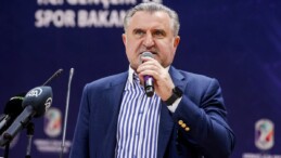 Osman Aşkın Bak: Bu yaz 4 milyon gençle buluştuk