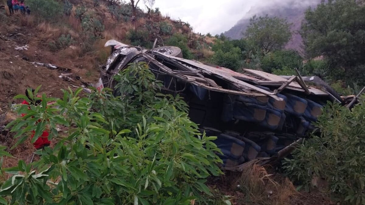 Peru’da otobüs uçuruma yuvarlandı: 24 ölü, 21 yaralı