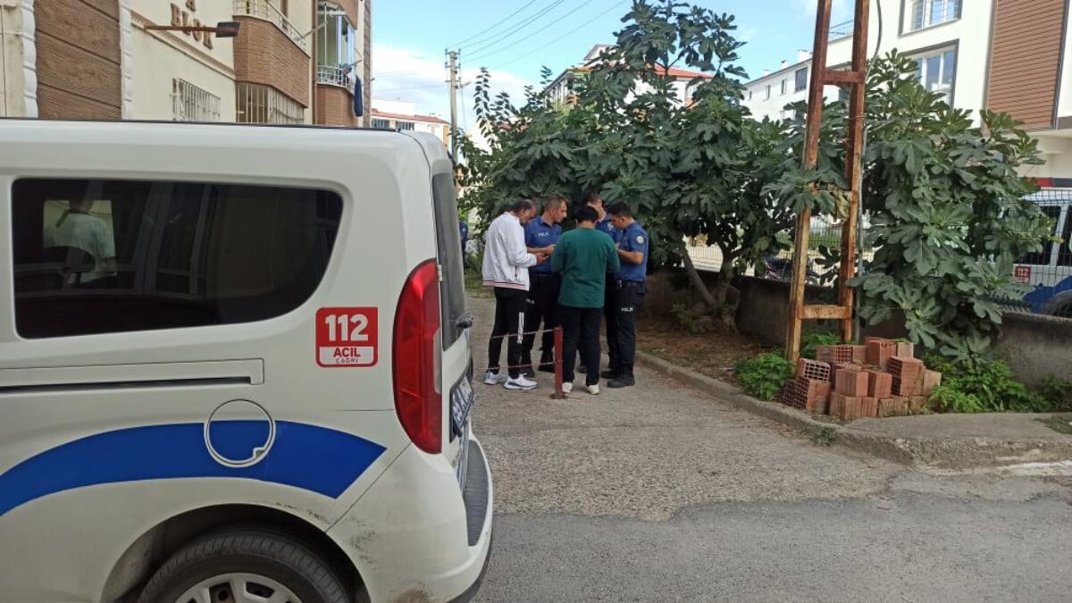 Samsun’da anne ve babasını dövdü: Ağabeyinin kayınbiraderini bıçakladı