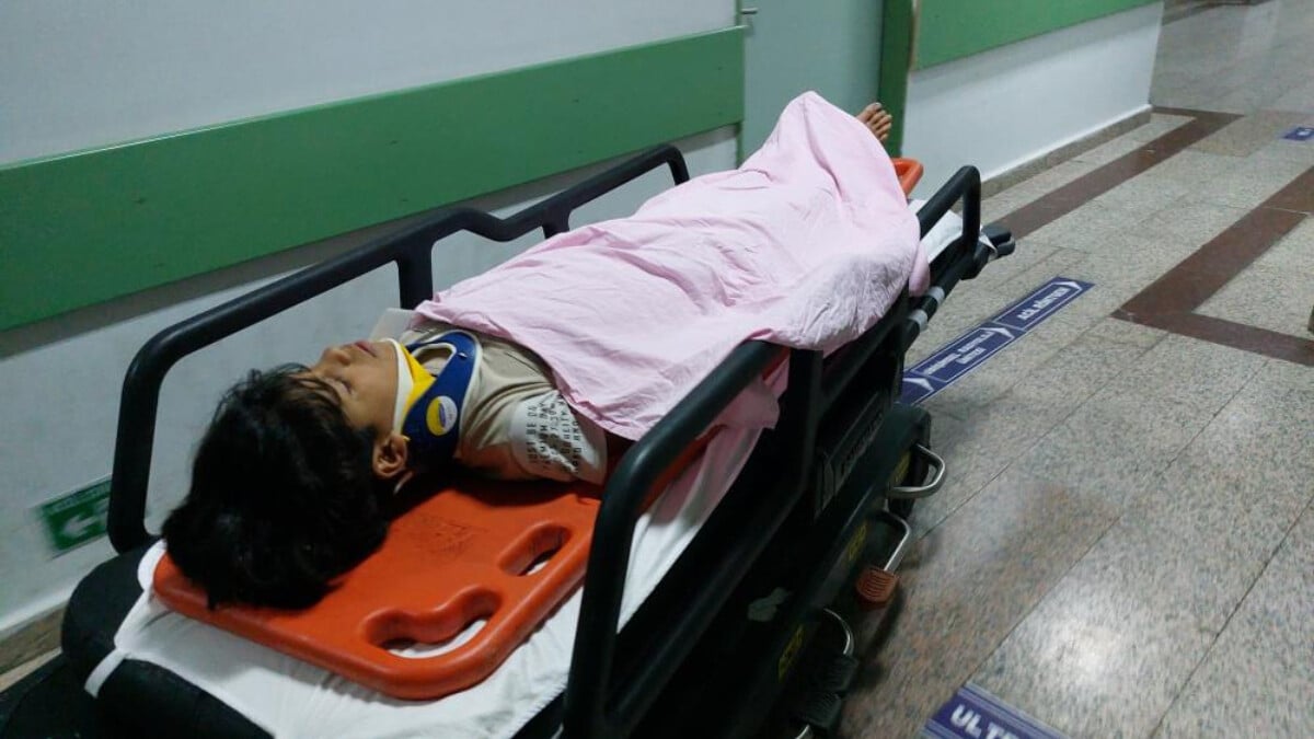 Samsun’da çatıdan düşen yabancı uyruklu çocuk hastanelik oldu