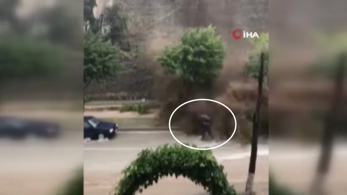 Samsun’da heyelana kapılan 2 kişi son anda kurtuldu