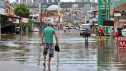 Samsun’da sel: Su baskını yaşanan bölgelere müdahale ediliyor