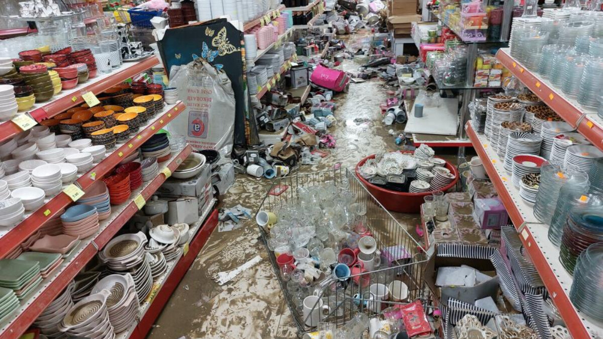 Samsun’da sel suları bir iş yerine 5 milyon lira zarar verdi