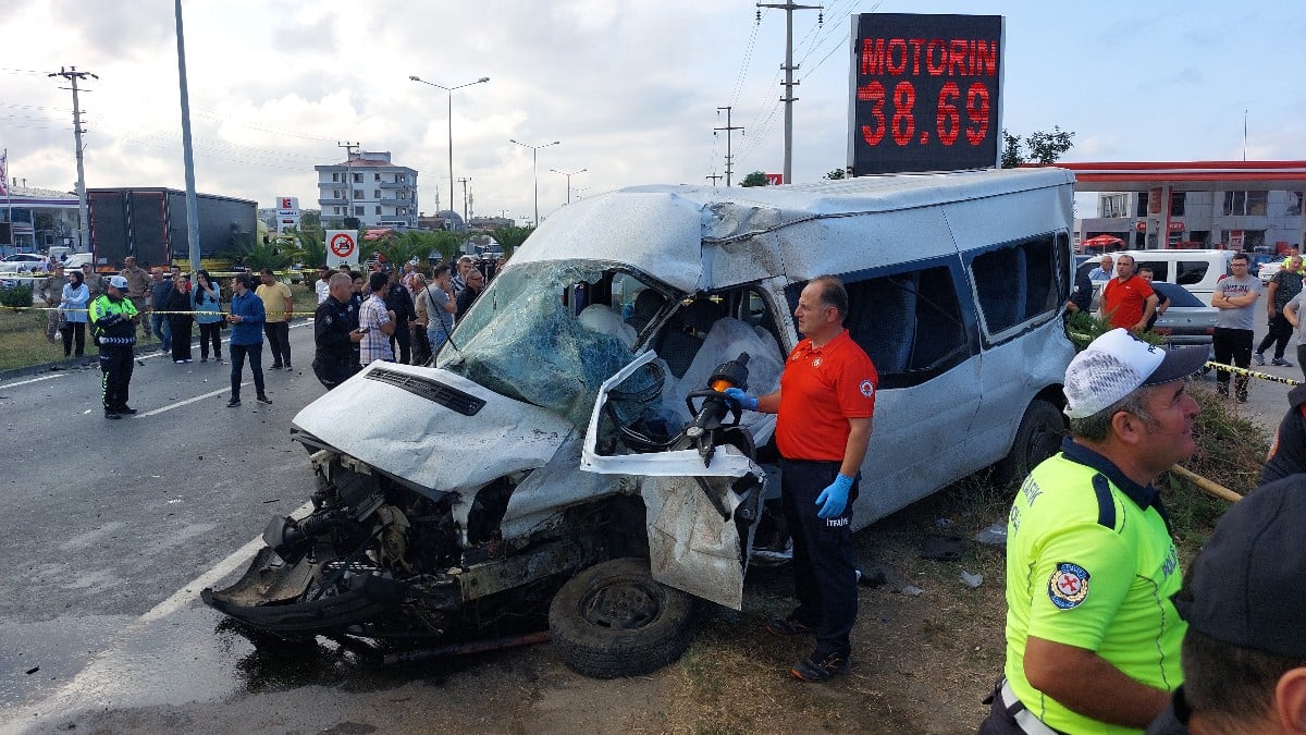 Samsun’da tır ile okul servisi çarpıştı: 1 ölü 6 yaralı