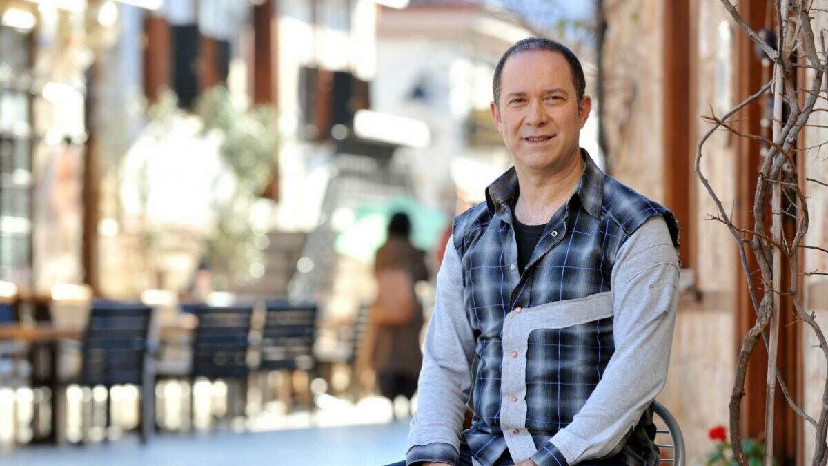 Sümer Ezgü ile ailesi Antalya’da kaza geçirdi