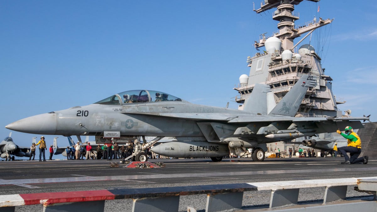 ABD uçak gemisinin görev süresini uzattı