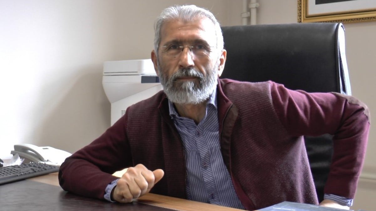 Abdullah Öcalan’ın açıklamasını paylaşan profesör görevden uzaklaştırıldı