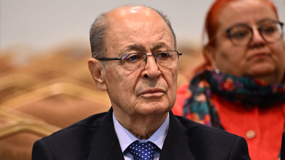 Ahmet Necdet Sezer ‘laiklik’ konferansına katıldı