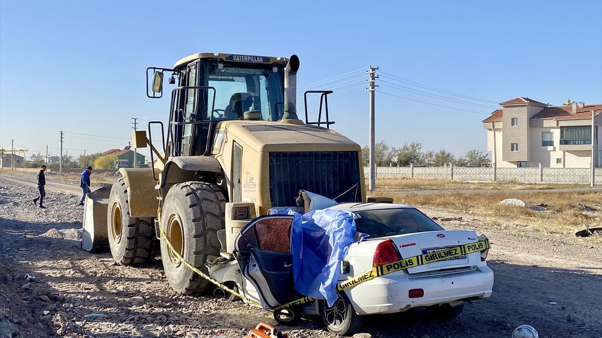 Aksaray’da iş makinasının altında can verdi