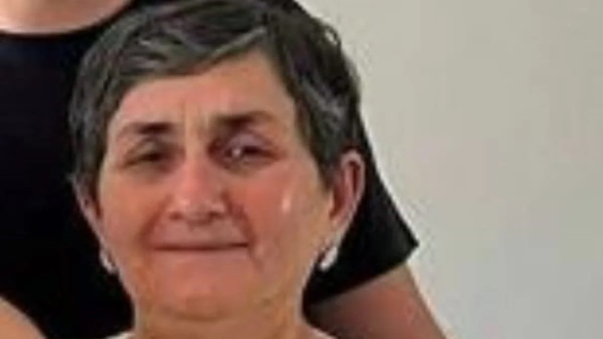 Ankara’da eşini eşarpla boğup öldürdükten sonra defalarca bıçakladı