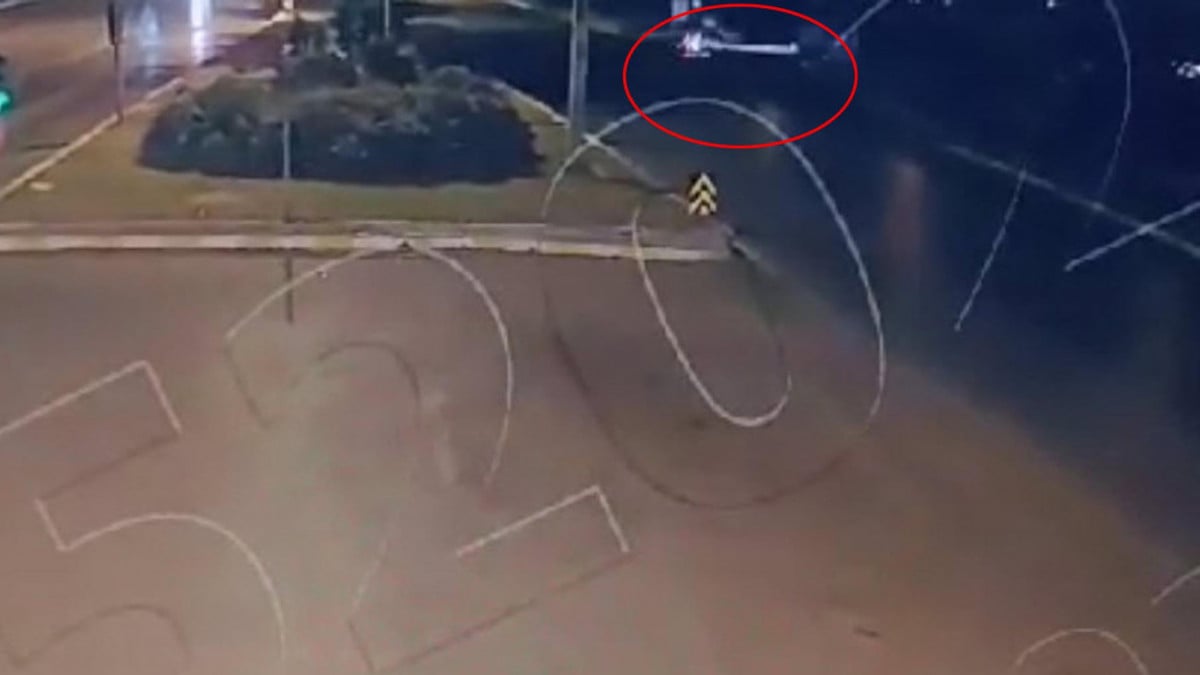 Aydın’da otomobil direğe çarptı! 2 kişi feci şekilde can verdi…