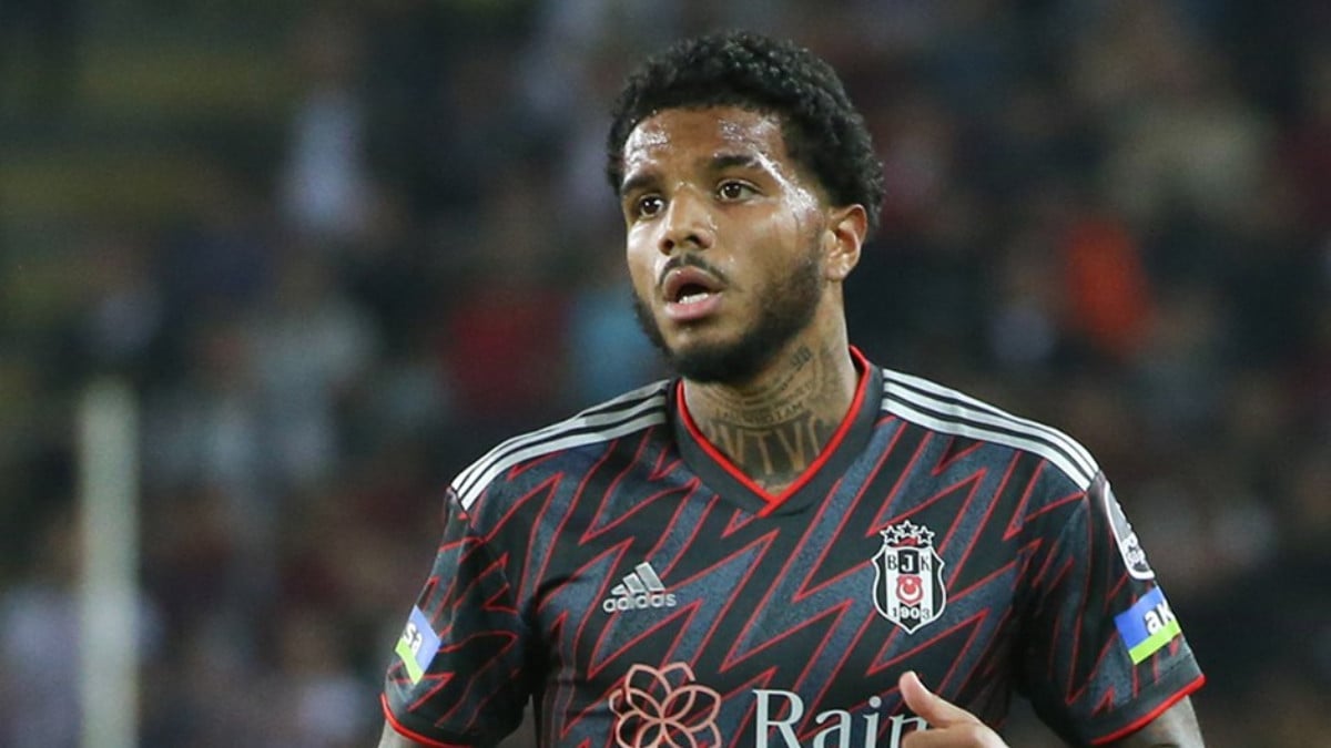 Beşiktaşlıları kızdıran paylaşım! Rosier’in giydiği ceket, Beşiktaş taraftarlarından tepki topladı