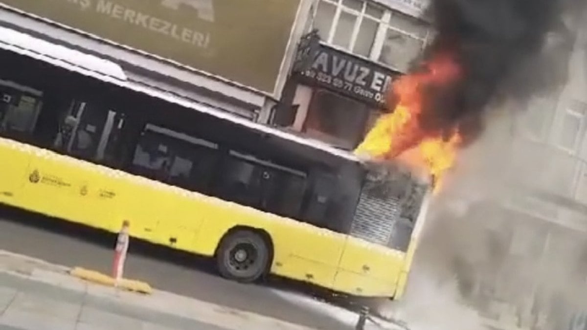 Beykoz’da İETT otobüsü alevlere teslim oldu