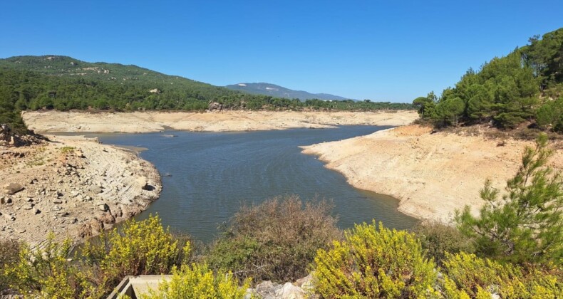 Bodrum’a su veren barajlar tamamen kurudu