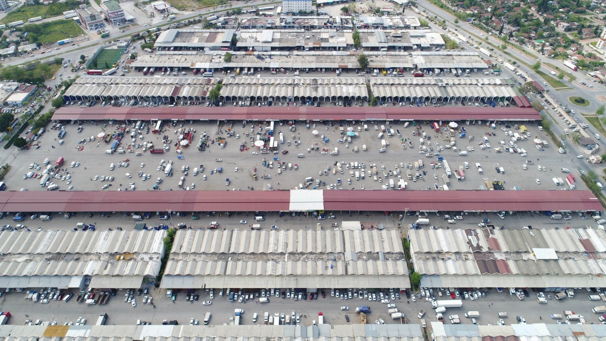 Bulgaristan sınırında analiz çilesi! Tırcılar 2 saatlik işlem için 4 gün bekletiliyor