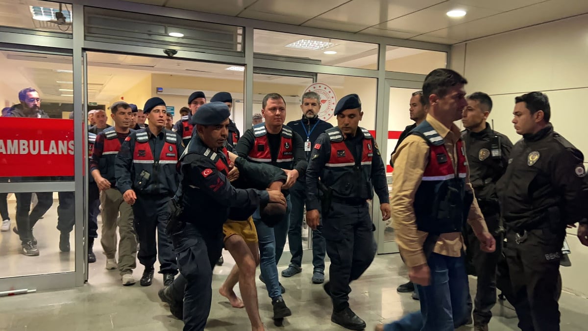 Burdur’da denetimden kaçarken 2’si polis 4 kişiyi yaraladı! Kıskıvrak yakalandı…