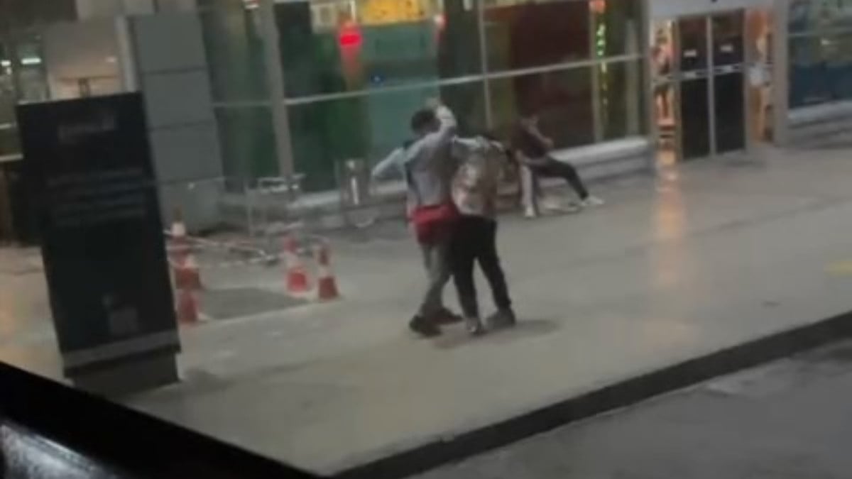 Bursa’da iki arkadaş birbirine girdi! O anlar cep telefonuyla kaydedildi