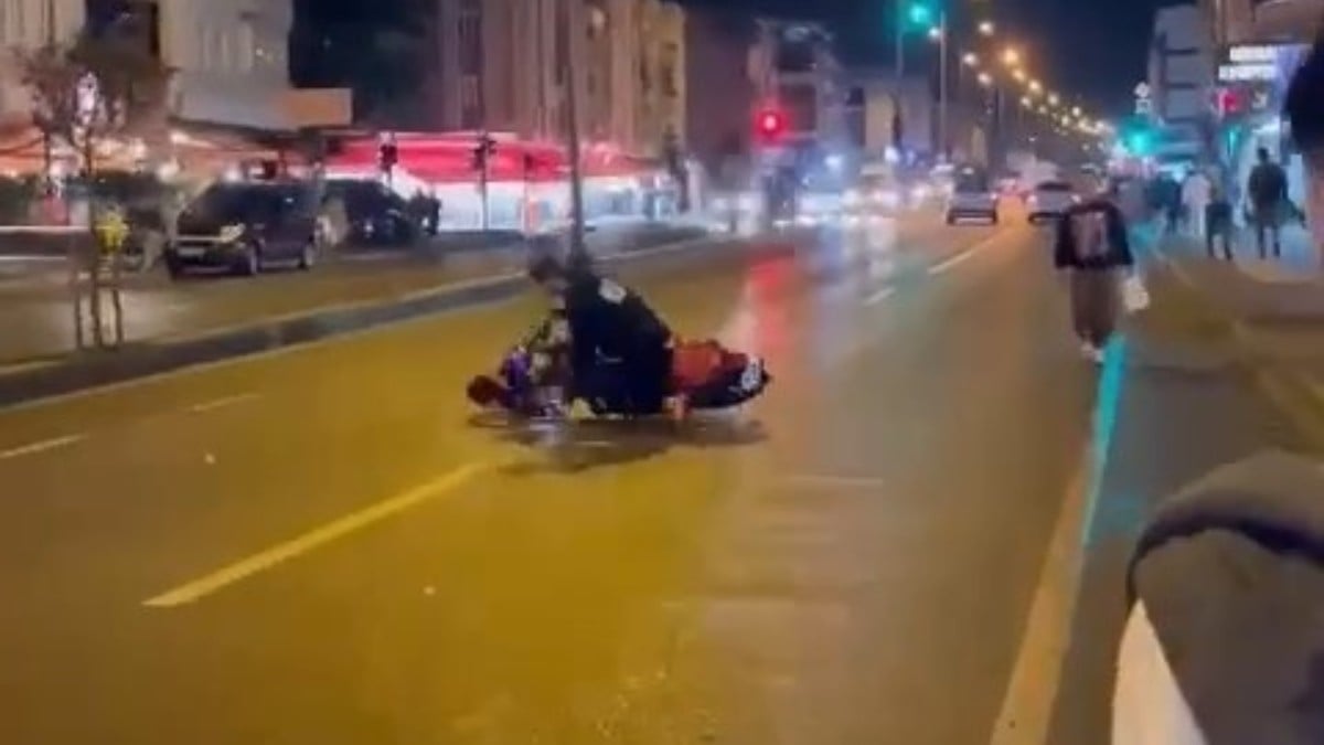 Bursa’da motosikletli gencin drift heyecanı kazayla bitti: O anlar kamerada