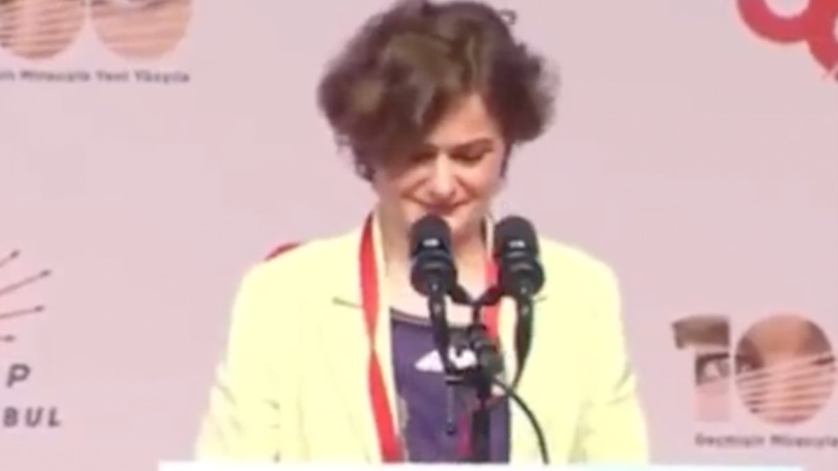 Canan Kaftancıoğlu partisinin il başkanı olarak son kez seslendi! Değişimciler tarafından yuhalandı…