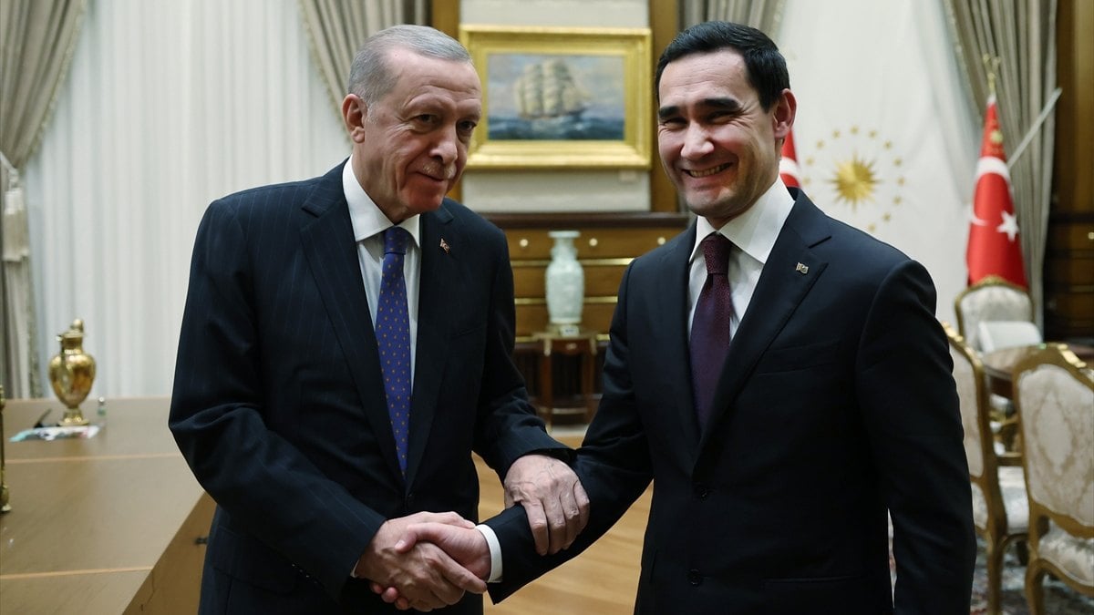 Cumhurbaşkanı Erdoğan, Türkmenistan Devlet Başkanı ile bir araya geldi
