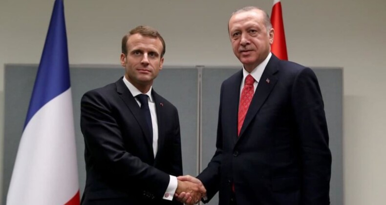 Cumhurbaşkanı Erdoğan’ın barış diplomasisi sürüyor: Macron ile görüştü