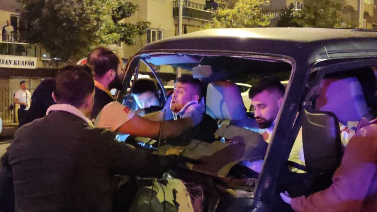 Denizli’de zincirleme kazada yaralı yolcu ağlayarak kurtarılmayı bekledi