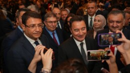 DEVA Partisi lideri Ali Babacan Meclis’te yeni yasama yılı resepsiyonuna katıldı