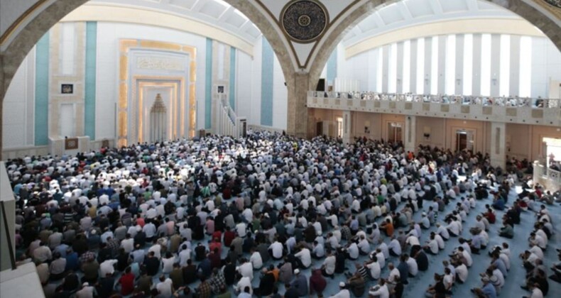 Diyanet’in Cuma hutbesi: Zulümle abad olunmaz