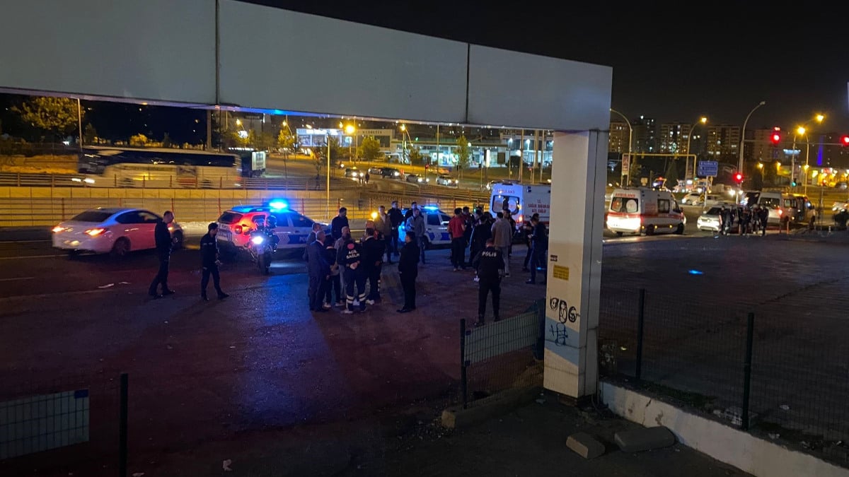 Diyarbakır’da akrabalar arasındaki bıçaklı kavgada 2 kişi yaralandı