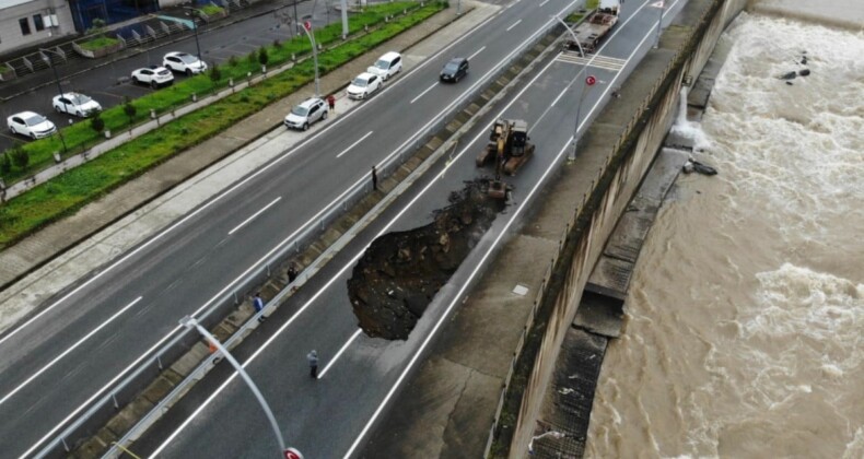 Doğu Karadeniz’de sağanak yağış: Güneysu-Rize kara yolu son 3 yılda 3’üncü kez çöktü