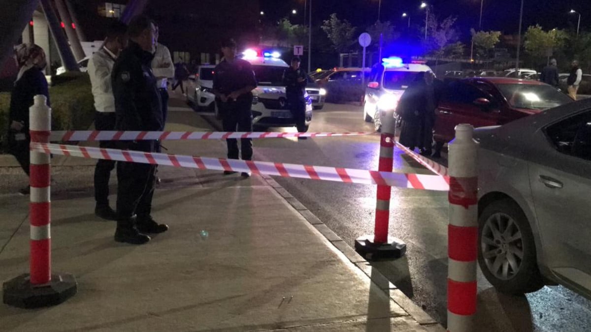 Elazığ’da acil servis önünde silahlı saldırıya uğrayan şahıs yaralandı