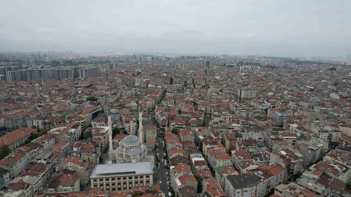 Emlakçılara göre, ikinci el konut satış fiyatları yüzde 20 geriledi