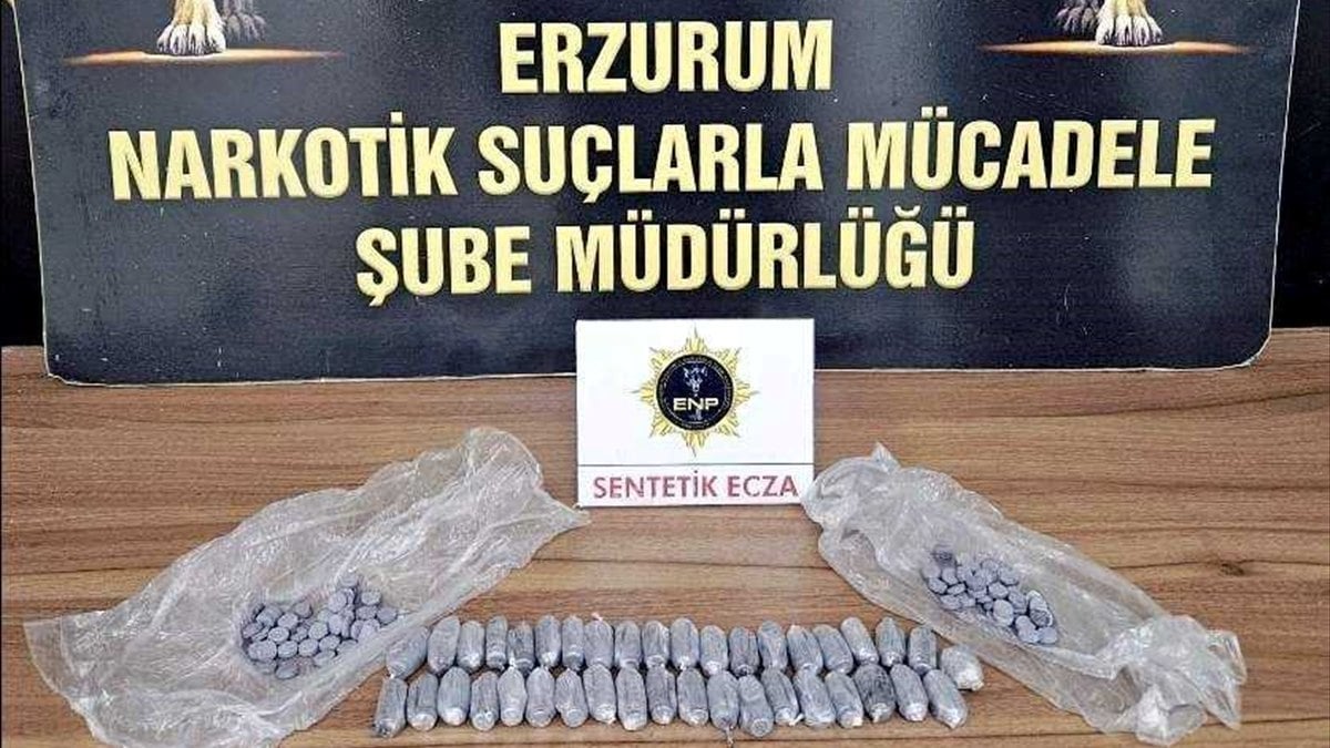 Erzurum’da uyuşturucu operasyonu! İç çamaşırlarına ve bağırsaklarına sakladılar: 2 şüpheli yakalandı…