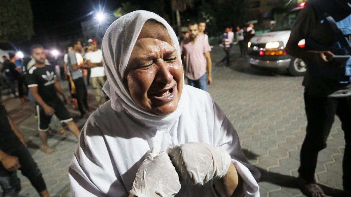 Filistinli hemşire İsrail zulmüne isyan etti: Biz öldük