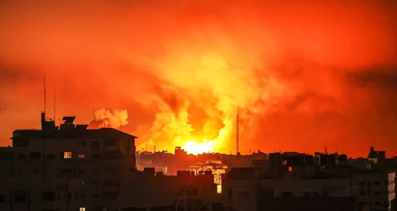 Gazze saldırılarında en ağır gece: Katliam dolu 22 gün geride kaldı!